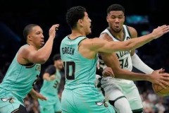 NBA篮板巨兽：湖人传奇与篮板守护者的传奇故事