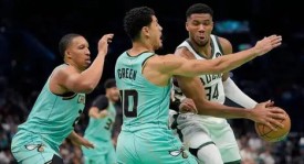 NBA篮板巨兽：湖人传奇与篮板守护者的传奇故事